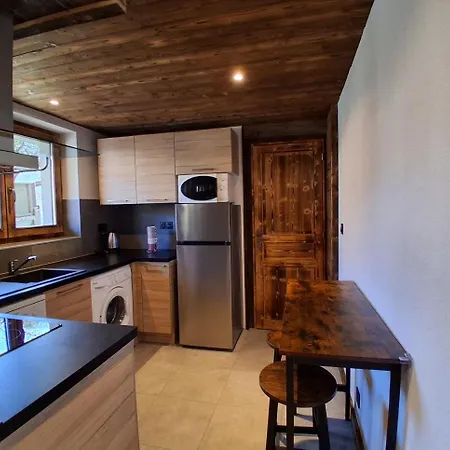 Des Alpes Apartment